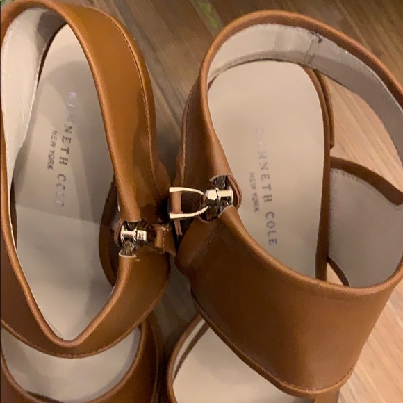 NWT Kenneth Cole Blocked Heeled Sandal - Picture 4 of 5